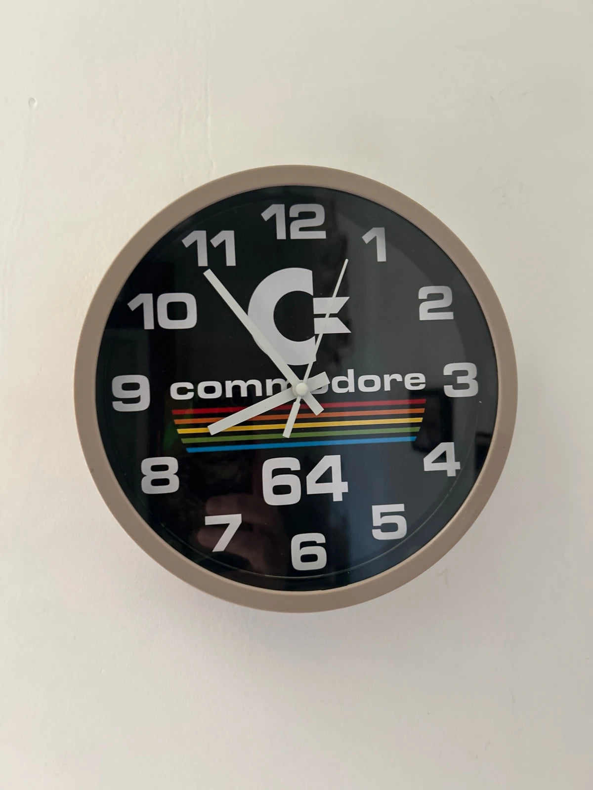 Horloge murale signature Commodore