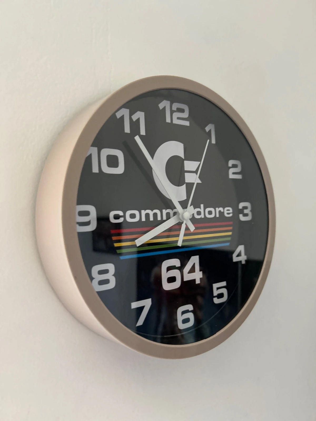 Horloge murale signature Commodore